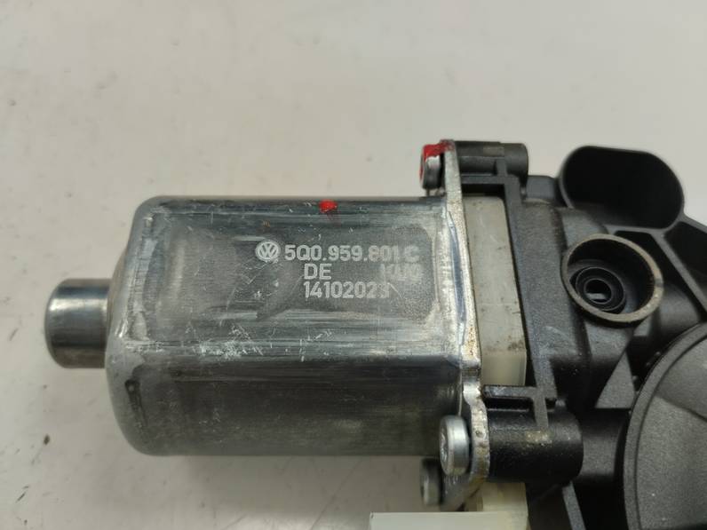 MOTOR ELEVALUNAS DELANTERO IZQUIERDO SEAT LEON 2023 1.5 16V TSI ACT (131 CV)