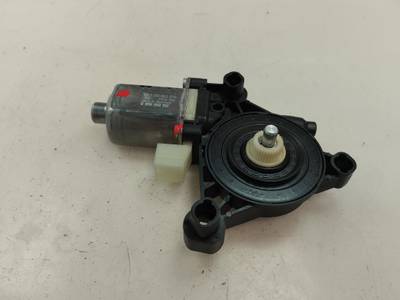 MOTOR ELEVALUNAS DELANTERO DERECHO SEAT LEON 2023 1.5 16V TSI ACT (131 CV)