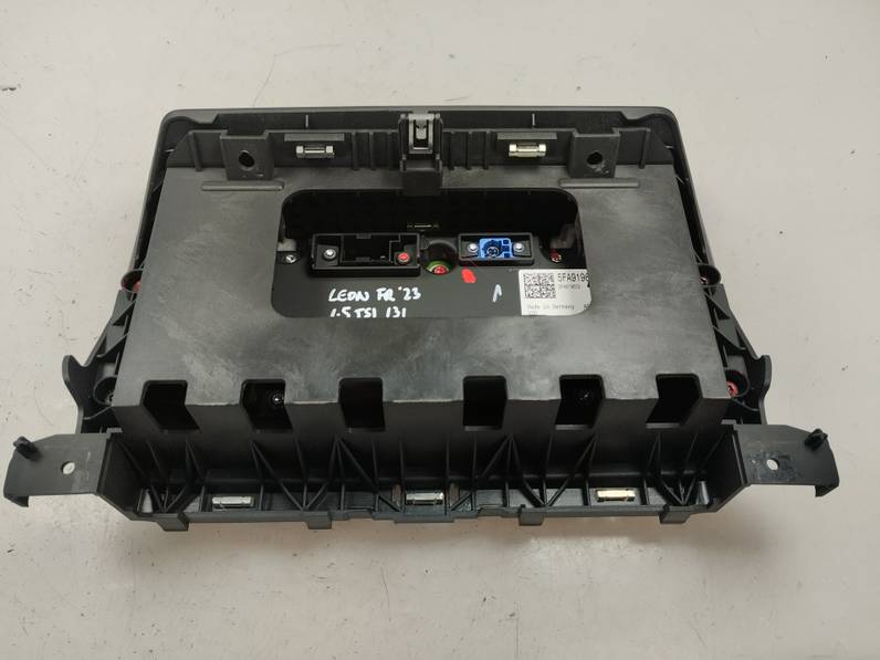 PANTALLA MULTIFUNCION SEAT LEON 2023 1.5 16V TSI ACT (131 CV)