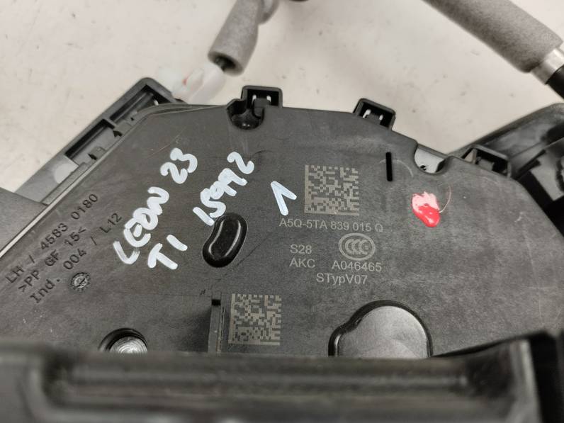 CERRADURA PUERTA TRASERA IZQUIERDA SEAT LEON 2023 1.5 16V TSI ACT (131 CV)