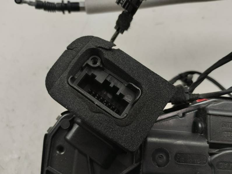 CERRADURA PUERTA DELANTERA IZQUIERDA SEAT LEON 2023 1.5 16V TSI ACT (131 CV)