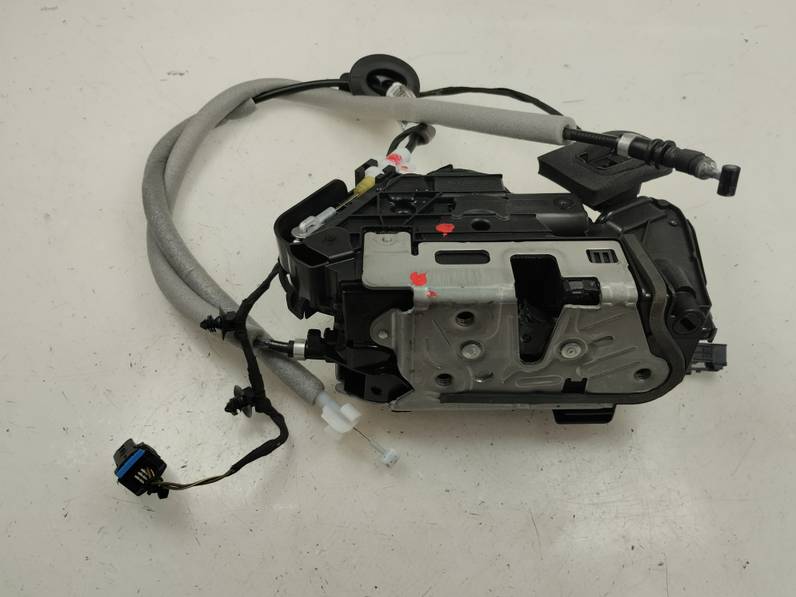 CERRADURA PUERTA DELANTERA DERECHA SEAT LEON 2023 1.5 16V TSI ACT (131 CV)