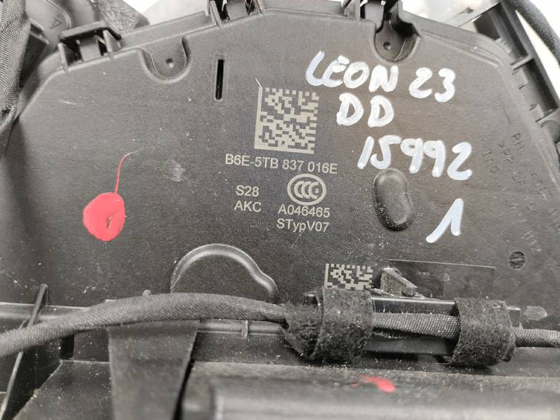 CERRADURA PUERTA DELANTERA DERECHA SEAT LEON 2023 1.5 16V TSI ACT (131 CV)