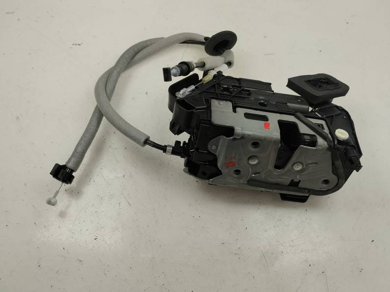 CERRADURA PUERTA TRASERA DERECHA SEAT LEON 2023 1.5 16V TSI ACT (131 CV)