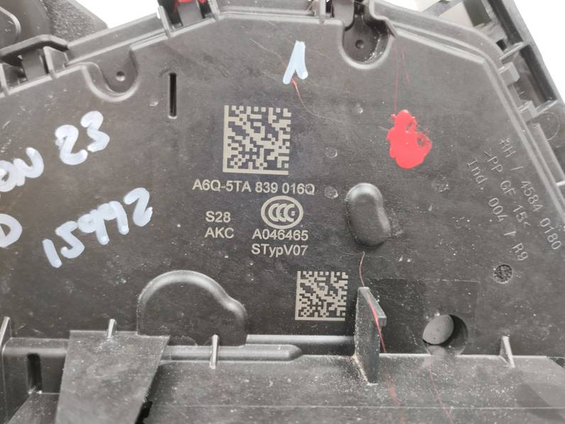 CERRADURA PUERTA TRASERA DERECHA SEAT LEON 2023 1.5 16V TSI ACT (131 CV)