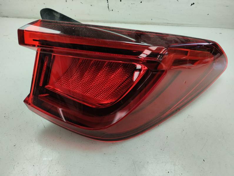 PILOTO TRASERO DERECHO SEAT LEON 2023 1.5 16V TSI ACT (131 CV)