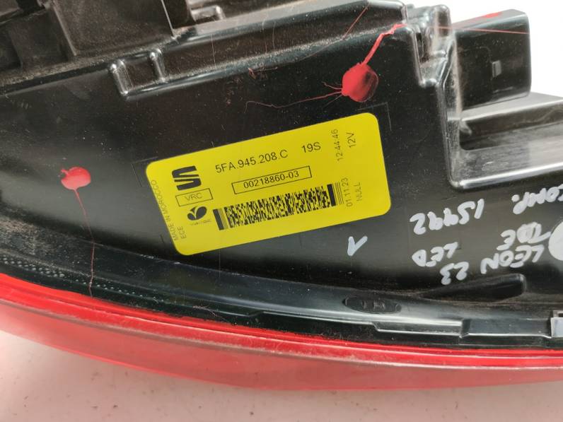 PILOTO TRASERO DERECHO SEAT LEON 2023 1.5 16V TSI ACT (131 CV)