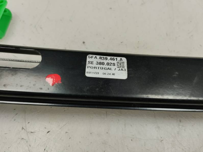 ELEVALUNAS TRASERO IZQUIERDO SEAT LEON 2023 1.5 16V TSI ACT (131 CV)