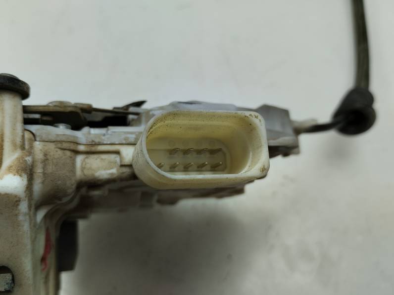 CERRADURA PUERTA DELANTERA IZQUIERDA VOLKSWAGEN PASSAT BERLINA 2005 2.0 TDI (140 CV)