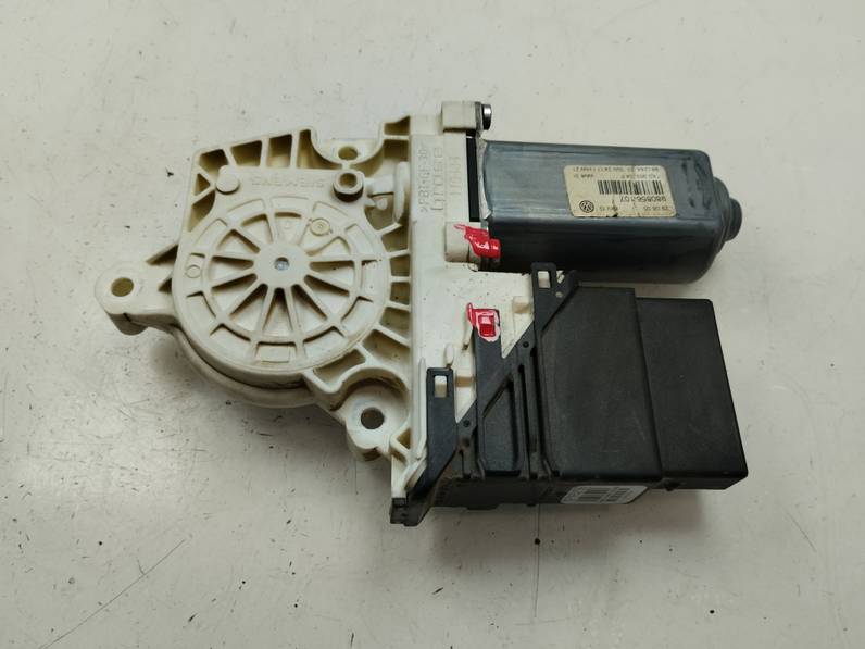 MOTOR ELEVALUNAS TRASERO DERECHO VOLKSWAGEN PASSAT BERLINA 2005 2.0 TDI (140 CV)