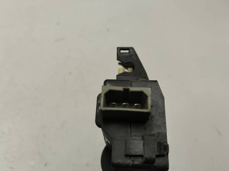 CERRADURA MALETERO PORTON VOLKSWAGEN PASSAT BERLINA 2005 2.0 TDI (140 CV)