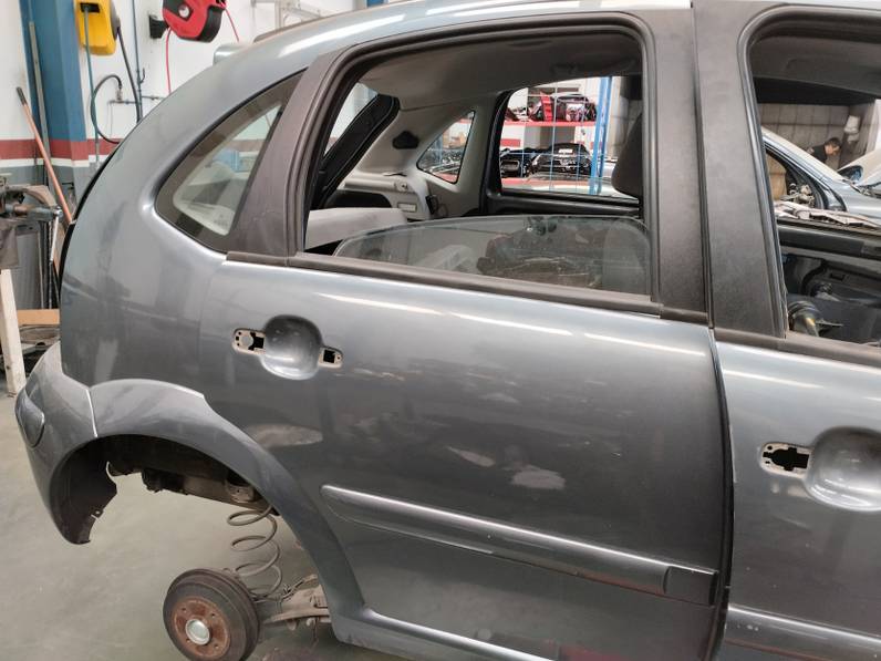 PUERTA TRASERA DERECHA CITROEN C3 2006 1.4 HDI (68 CV)