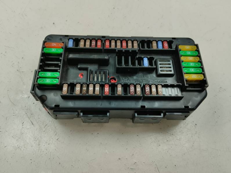 CAJA RELES FUSIBLES BMW SERIE 4 CABRIO 2016 3.0 TURBODIESEL (313 CV)