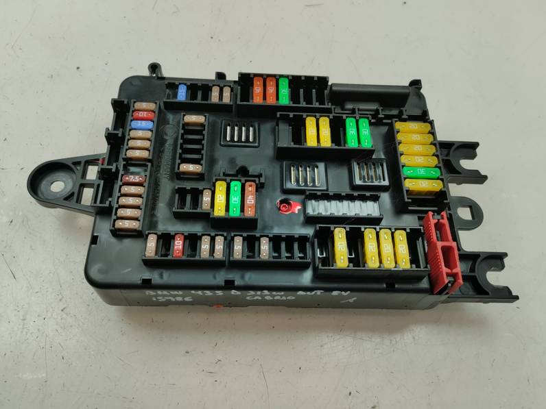 CAJA RELES FUSIBLES BMW SERIE 4 CABRIO 2016 3.0 TURBODIESEL (313 CV)