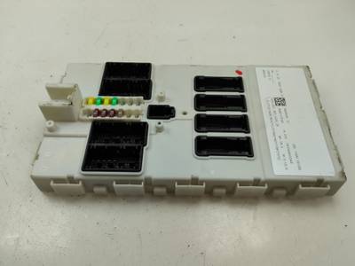 CAJA RELES FUSIBLES BMW SERIE 4 CABRIO 2016 3.0 TURBODIESEL (313 CV)