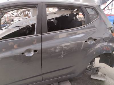PUERTA TRASERA IZQUIERDA HYUNDAI IX20 2018 1.4 (90 CV)