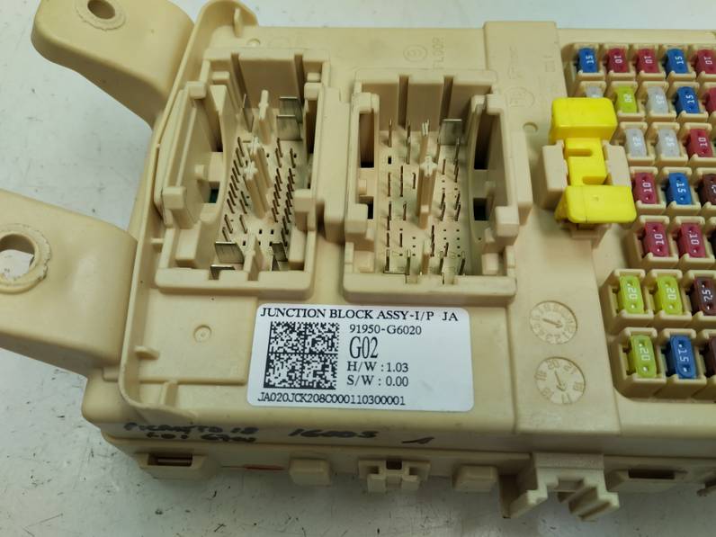 CAJA RELES FUSIBLES KIA PICANTO 2018 1.0 (67 CV)