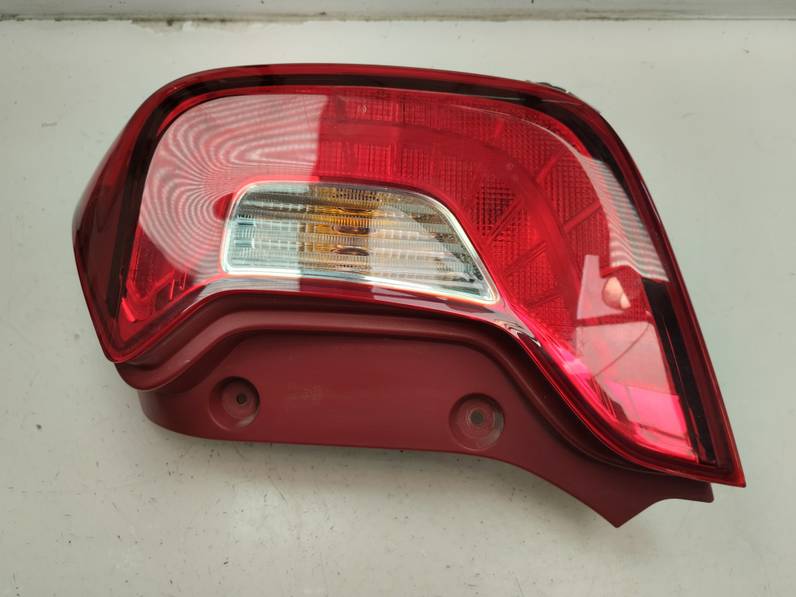 PILOTO TRASERO DERECHO KIA PICANTO 2018 1.0 (67 CV)