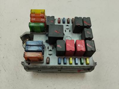 CAJA RELES FUSIBLES LANCIA THESIS 2004 2.4 JTD (150 CV)