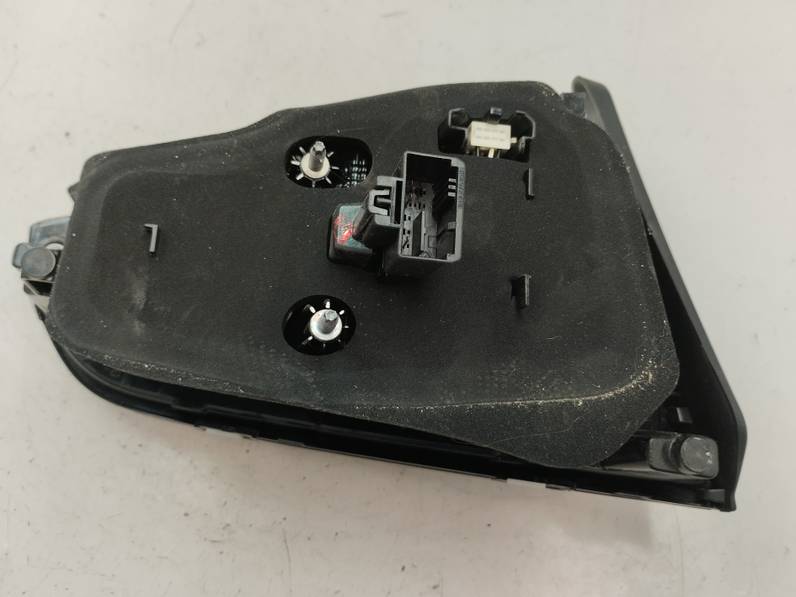 PILOTO TRASERO DERECHO INTERIOR VOLKSWAGEN GOLF VII LIM 2017 1.4 16V TSI (125 CV)