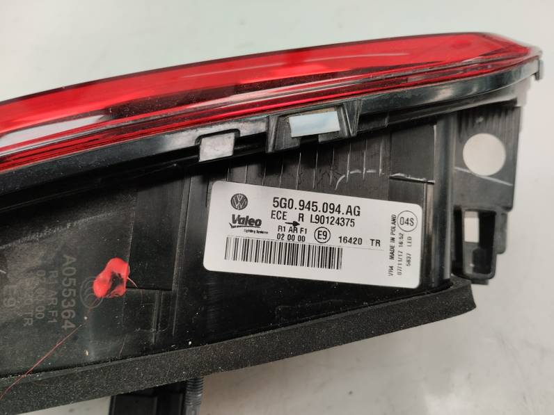 PILOTO TRASERO DERECHO INTERIOR VOLKSWAGEN GOLF VII LIM 2017 1.4 16V TSI (125 CV)