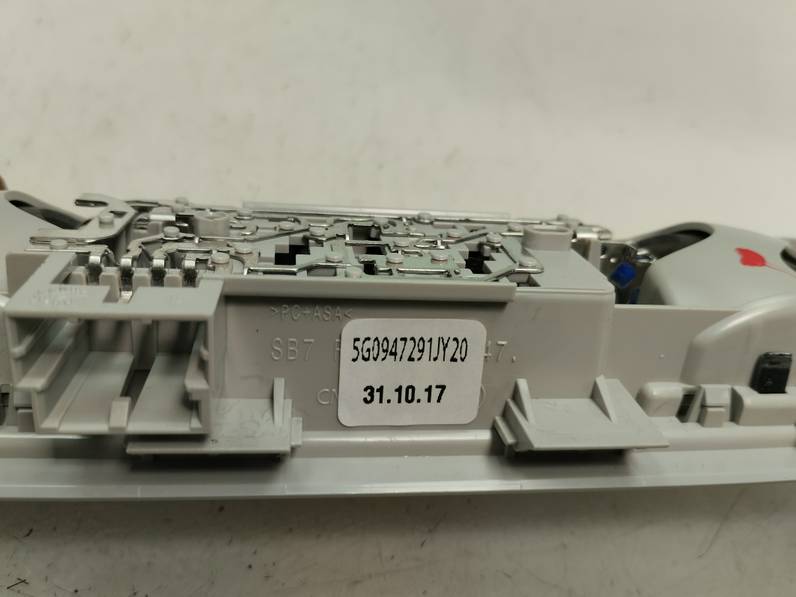 LUZ INTERIOR VOLKSWAGEN GOLF VII LIM 2017 1.4 16V TSI (125 CV)