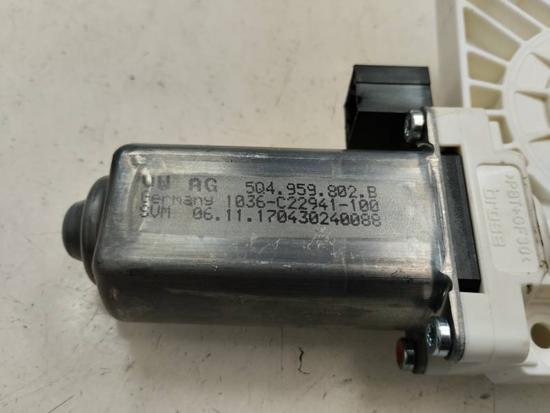 MOTOR ELEVALUNAS DELANTERO DERECHO VOLKSWAGEN GOLF VII LIM 2017 1.4 16V TSI (125 CV)