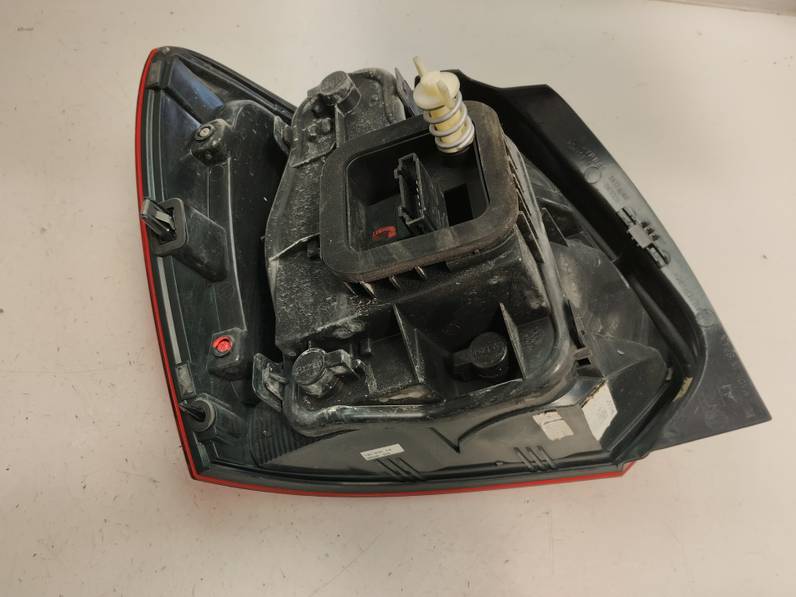 PILOTO TRASERO DERECHO VOLKSWAGEN POLO 2014 1.2 TDI (75 CV)