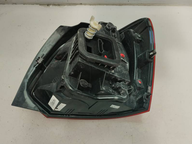 PILOTO TRASERO IZQUIERDO VOLKSWAGEN POLO 2014 1.2 TDI (75 CV)