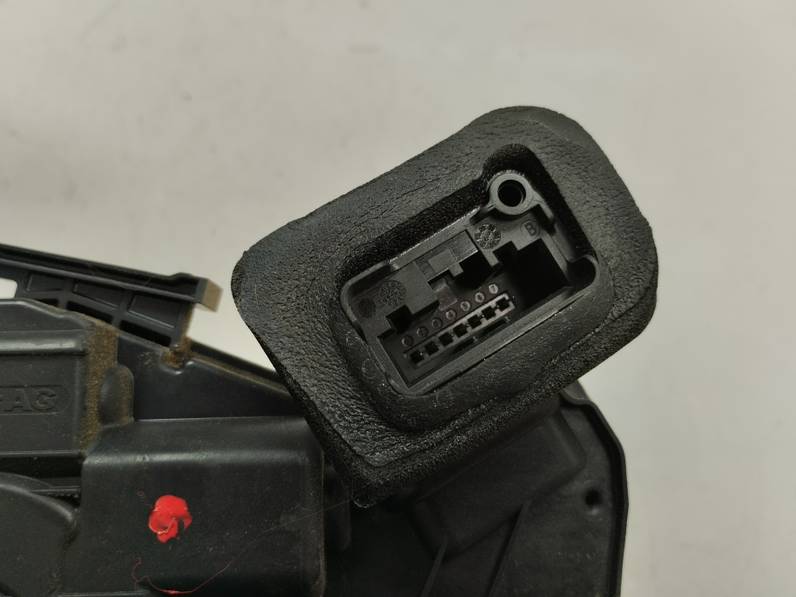 CERRADURA PUERTA DELANTERA DERECHA VOLKSWAGEN POLO 2014 1.2 TDI (75 CV)