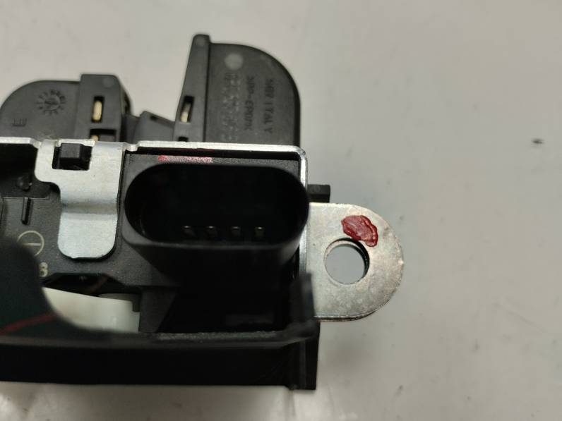 CERRADURA MALETERO PORTON VOLKSWAGEN POLO 2014 1.2 TDI (75 CV)