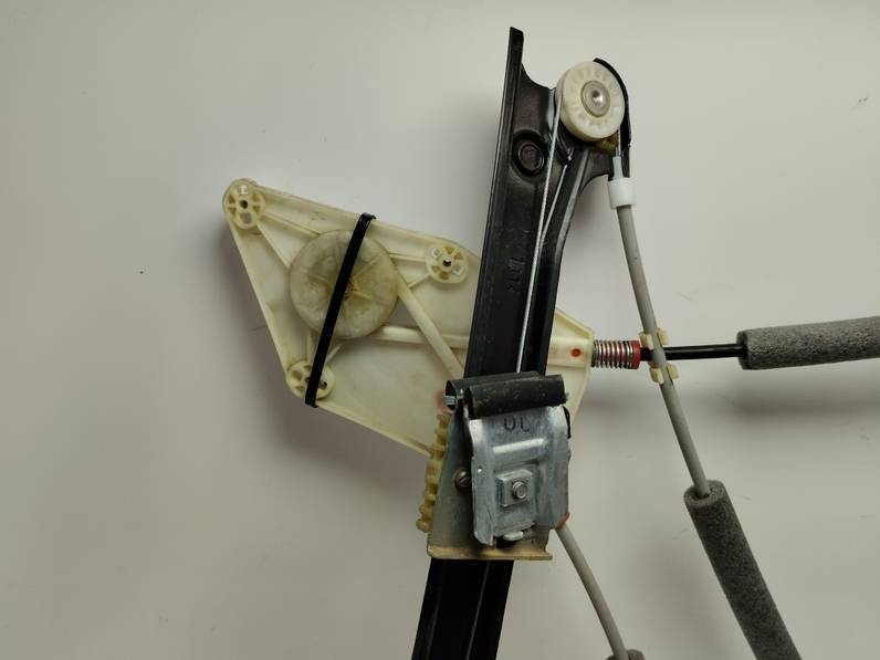 ELEVALUNAS DELANTERO IZQUIERDO VOLKSWAGEN POLO 2014 1.2 TDI (75 CV)