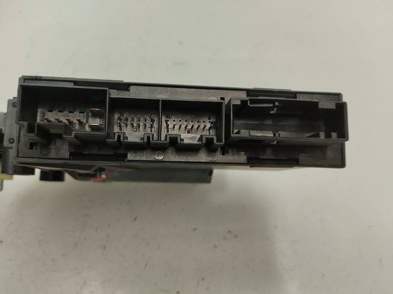 MOTOR ELEVALUNAS TRASERO DERECHO AUDI A4 BERLINA 2007 2.0 20V (131 CV)