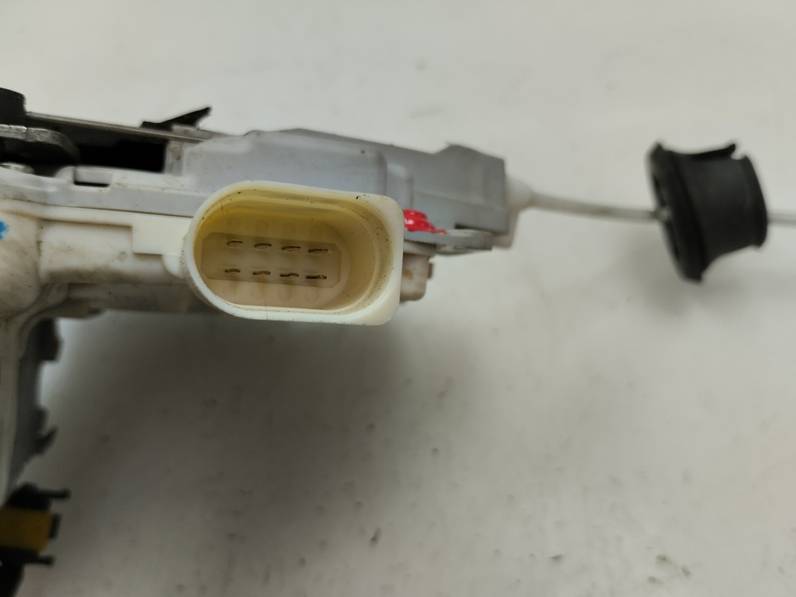 CERRADURA PUERTA TRASERA IZQUIERDA AUDI A4 BERLINA 2007 2.0 20V (131 CV)