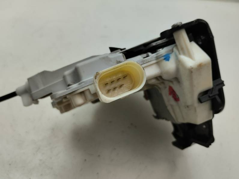 CERRADURA PUERTA DELANTERA DERECHA AUDI A4 BERLINA 2007 2.0 20V (131 CV)