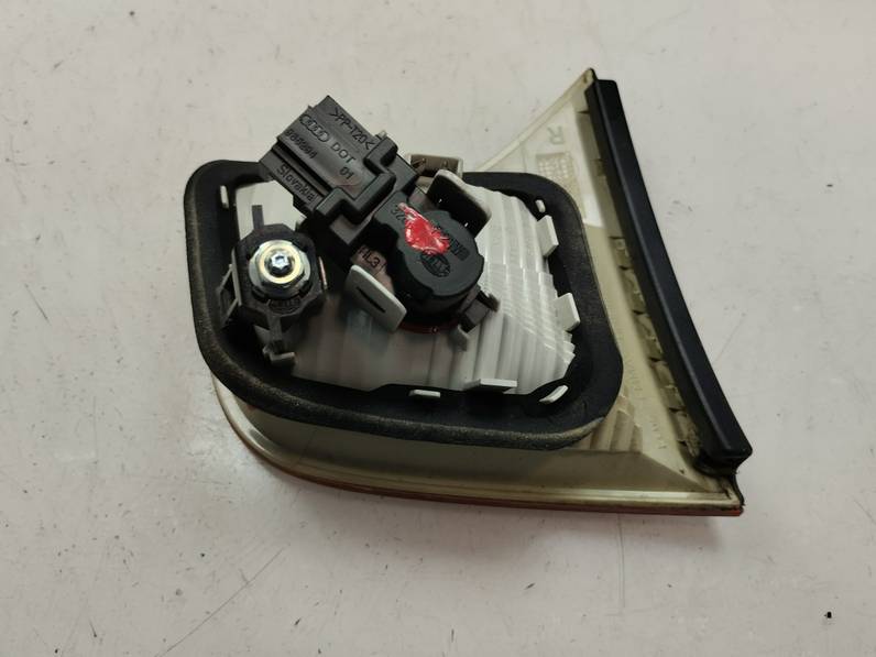 PILOTO TRASERO DERECHO AUDI A4 BERLINA 2007 2.0 20V (131 CV)