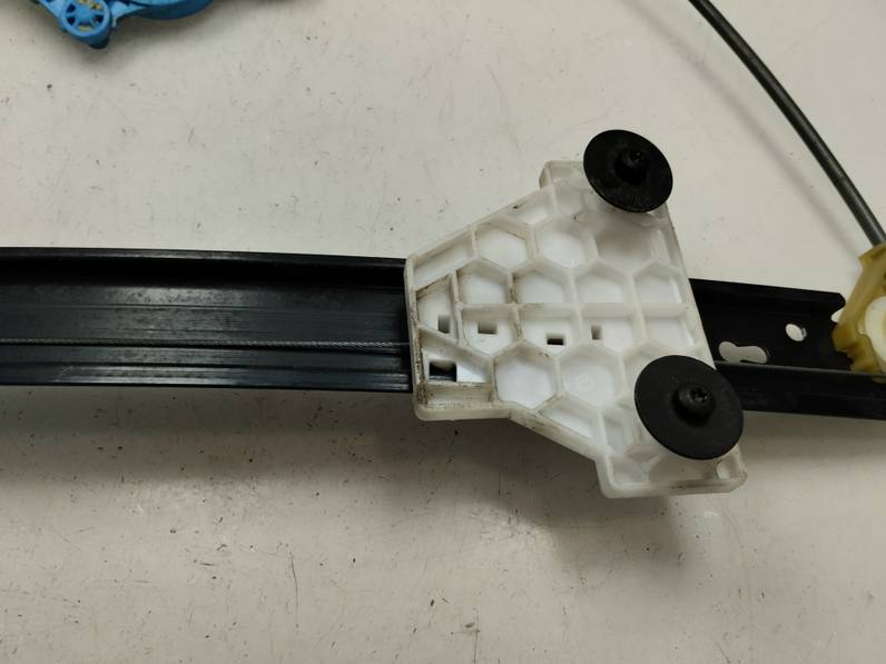 ELEVALUNAS TRASERO IZQUIERDO AUDI A4 BERLINA 2007 2.0 20V (131 CV)