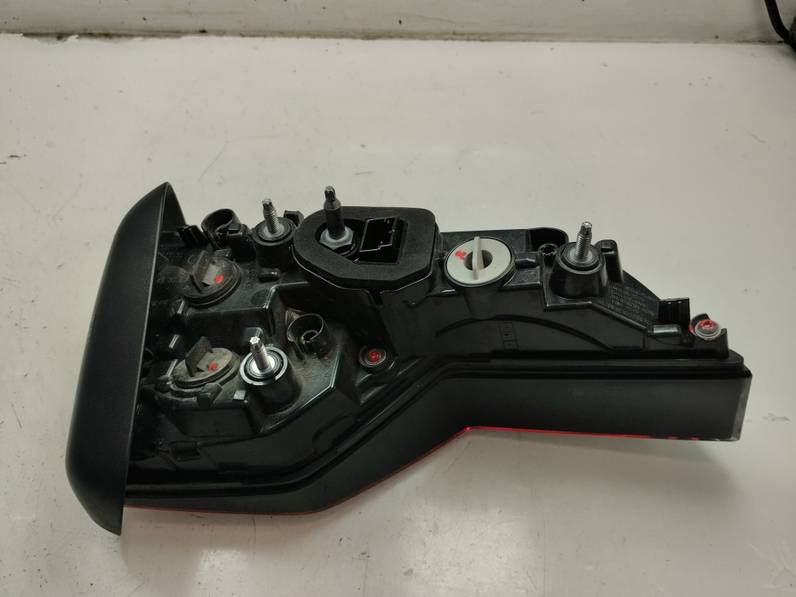 PILOTO TRASERO DERECHO INTERIOR AUDI A4 AVANT 2017 2.0 16V TDI (150 CV)