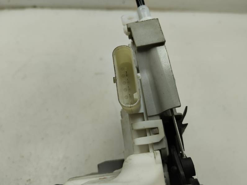 CERRADURA PUERTA TRASERA DERECHA AUDI A4 AVANT 2017 2.0 16V TDI (150 CV)