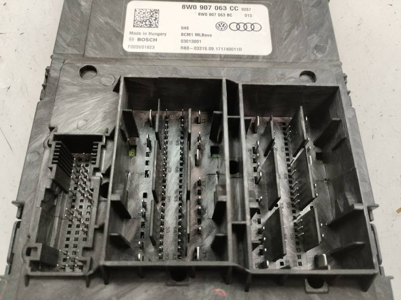 CAJA RELES FUSIBLES AUDI A4 AVANT 2017 2.0 16V TDI (150 CV)