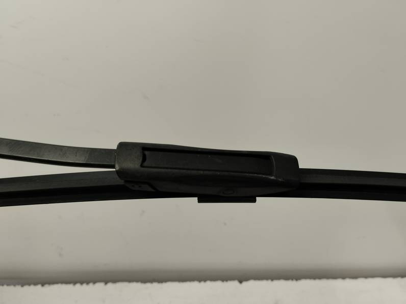 BRAZO LIMPIA DELANTERO DERECHO DACIA DUSTER III 2021 1.0 (91CV)