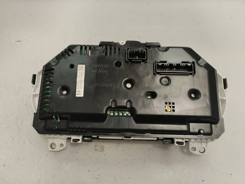 CUADRO INSTRUMENTOS TOYOTA YARIS 2015 HÍBRIDO 74 KW (101 CV)