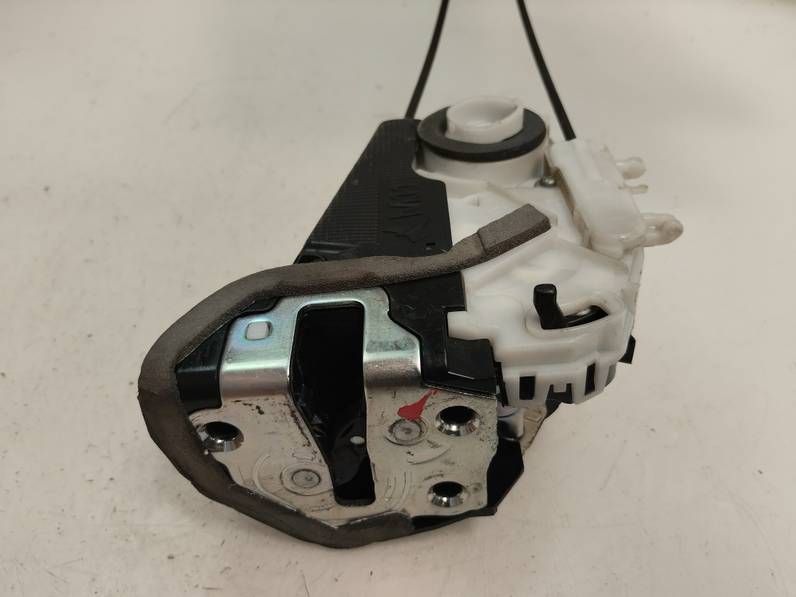 CERRADURA PUERTA TRASERA IZQUIERDA TOYOTA YARIS 2015 HÍBRIDO 74 KW (101 CV)