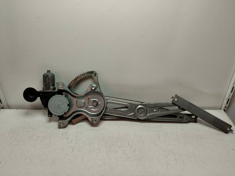 ELEVALUNAS DELANTERO DERECHO TOYOTA YARIS 2015 HÍBRIDO 74 KW (101 CV)