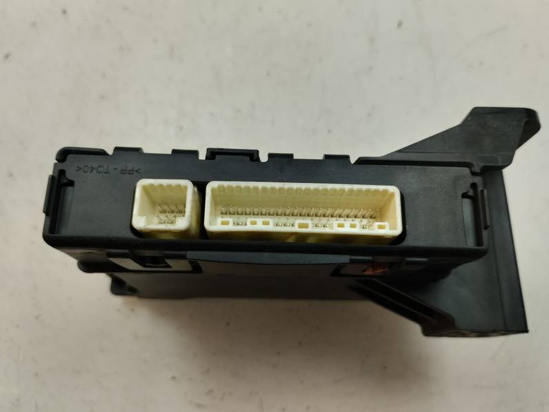 MODULO ELECTRONICO TOYOTA YARIS 2015 HÍBRIDO 74 KW (101 CV)