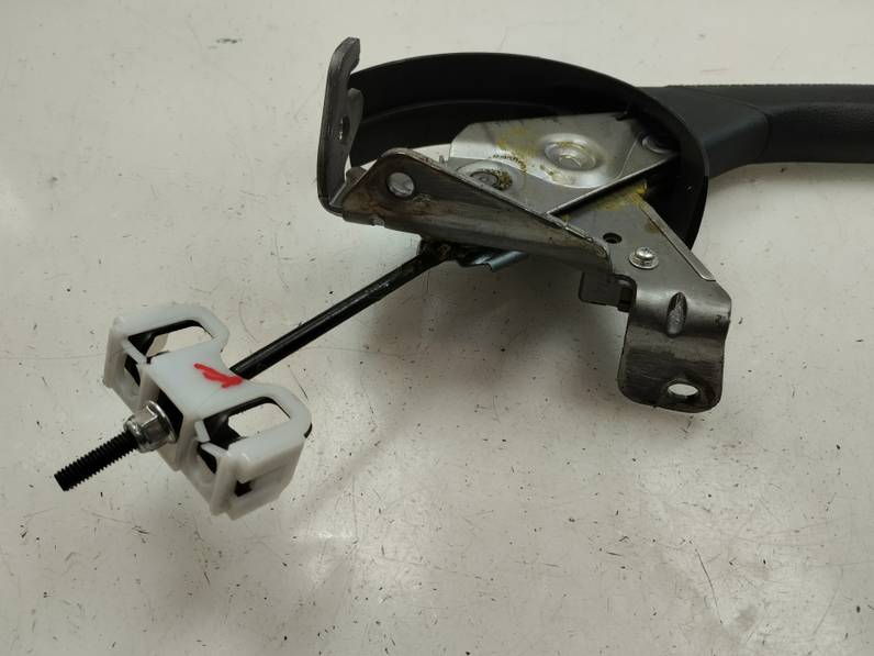 PALANCA FRENO DE MANO TOYOTA YARIS 2015 HÍBRIDO 74 KW (101 CV)