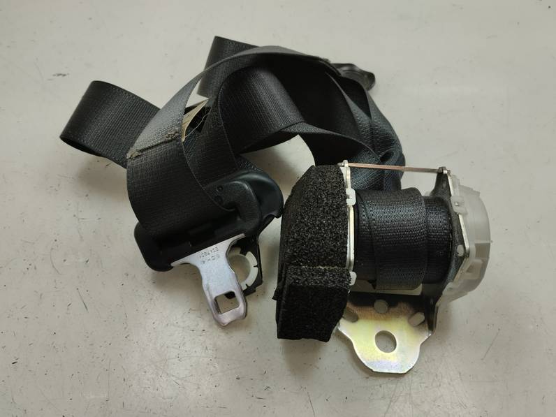 CINTURON SEGURIDAD TRASERO IZQUIERDO TOYOTA YARIS 2015 HÍBRIDO 74 KW (101 CV)