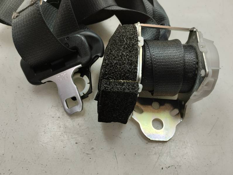 CINTURON SEGURIDAD TRASERO IZQUIERDO TOYOTA YARIS 2015 HÍBRIDO 74 KW (101 CV)