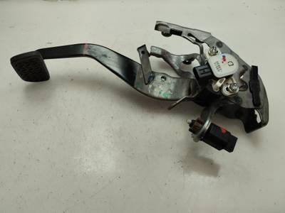 PEDAL FRENO TOYOTA YARIS 2015 HÍBRIDO 74 KW (101 CV)