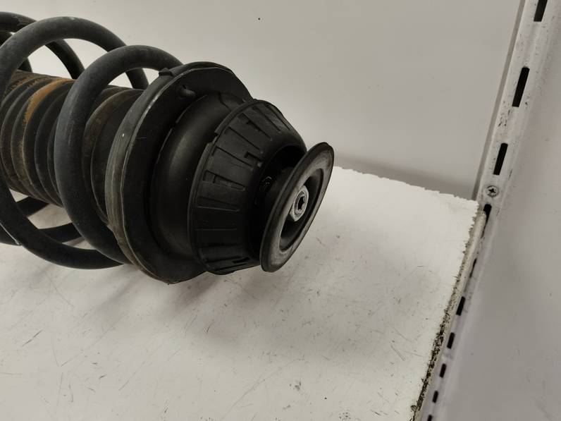 AMORTIGUADOR DELANTERO DERECHO TOYOTA YARIS 2015 HÍBRIDO 74 KW (101 CV)